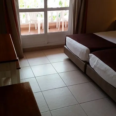 El Duque アパートホテル 4*