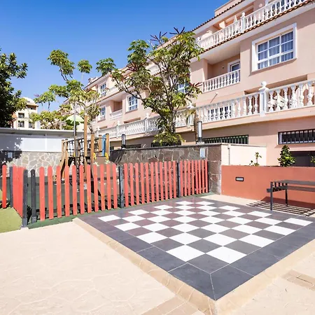 El Duque 4* 阿德耶