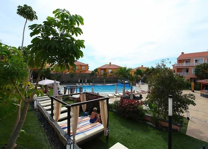 Apartment El Duque 4*